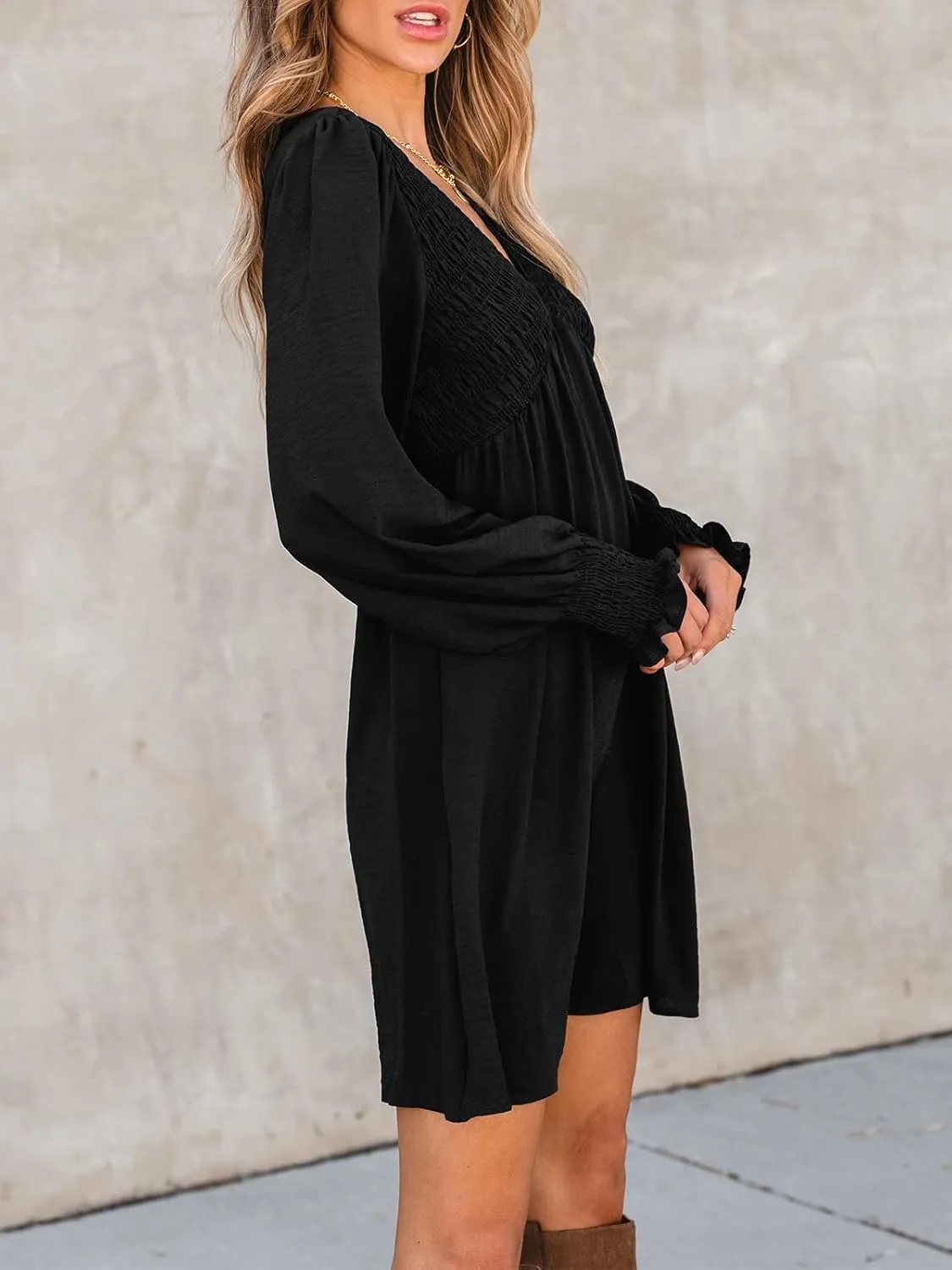 CUPSHE Women's Mini Dress Smocked V Neck Long Sleeve Empire Waist Casual A Line Dress