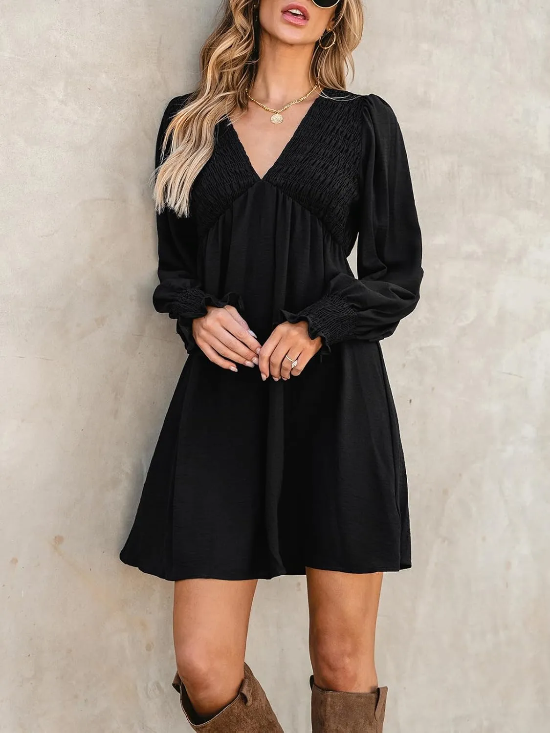 CUPSHE Women's Mini Dress Smocked V Neck Long Sleeve Empire Waist Casual A Line Dress
